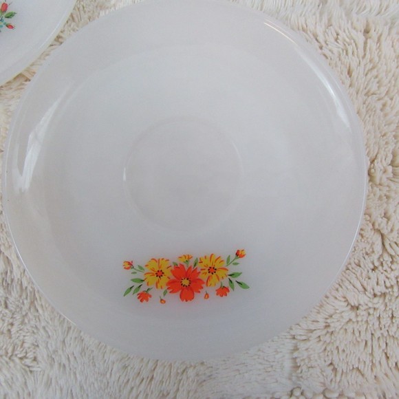 Vintage Anchor Hocking Fire King Floral Premium 6" Saucers set of 5 - Picture 3 of 8